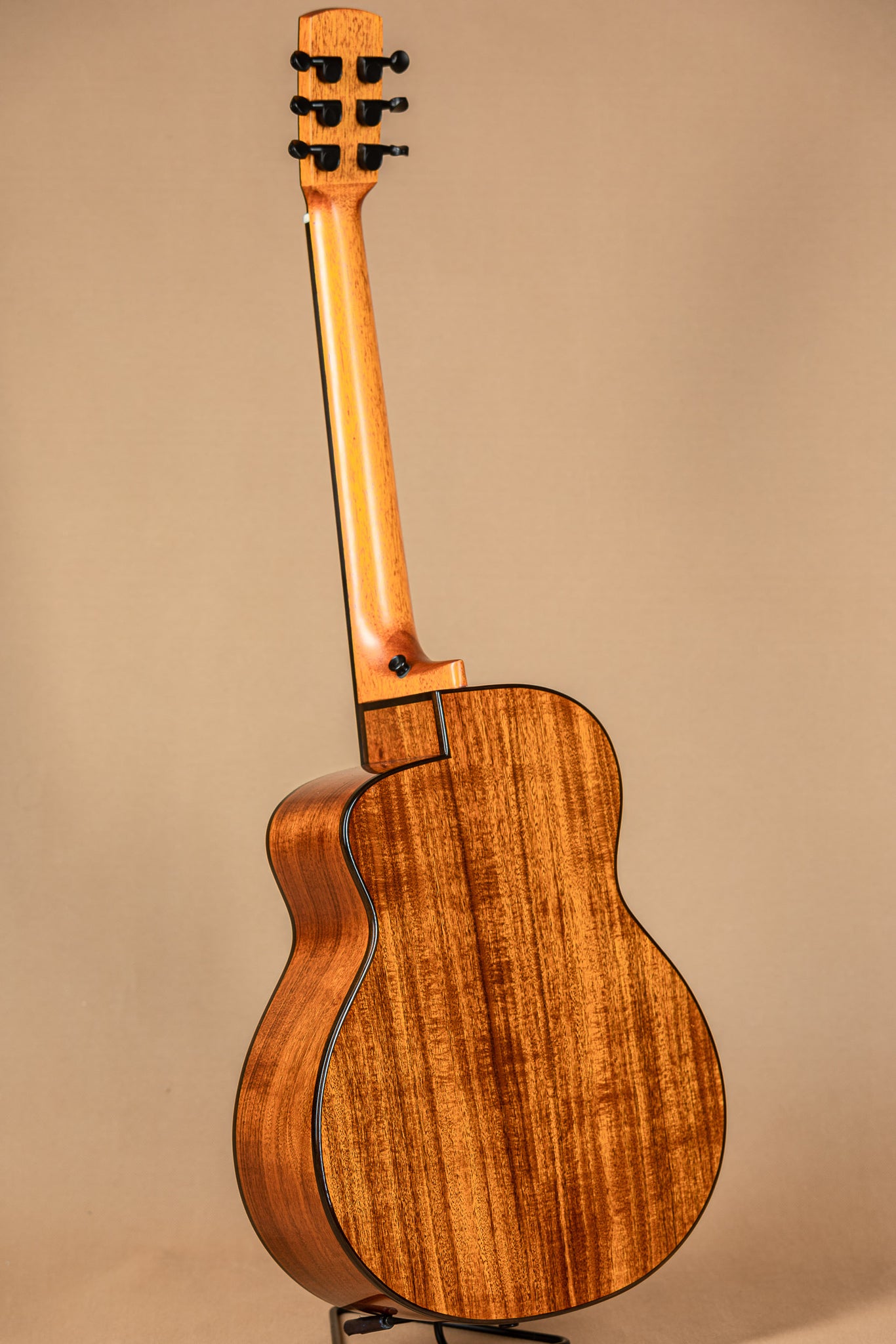 aNueNue M32 Koa Guitar